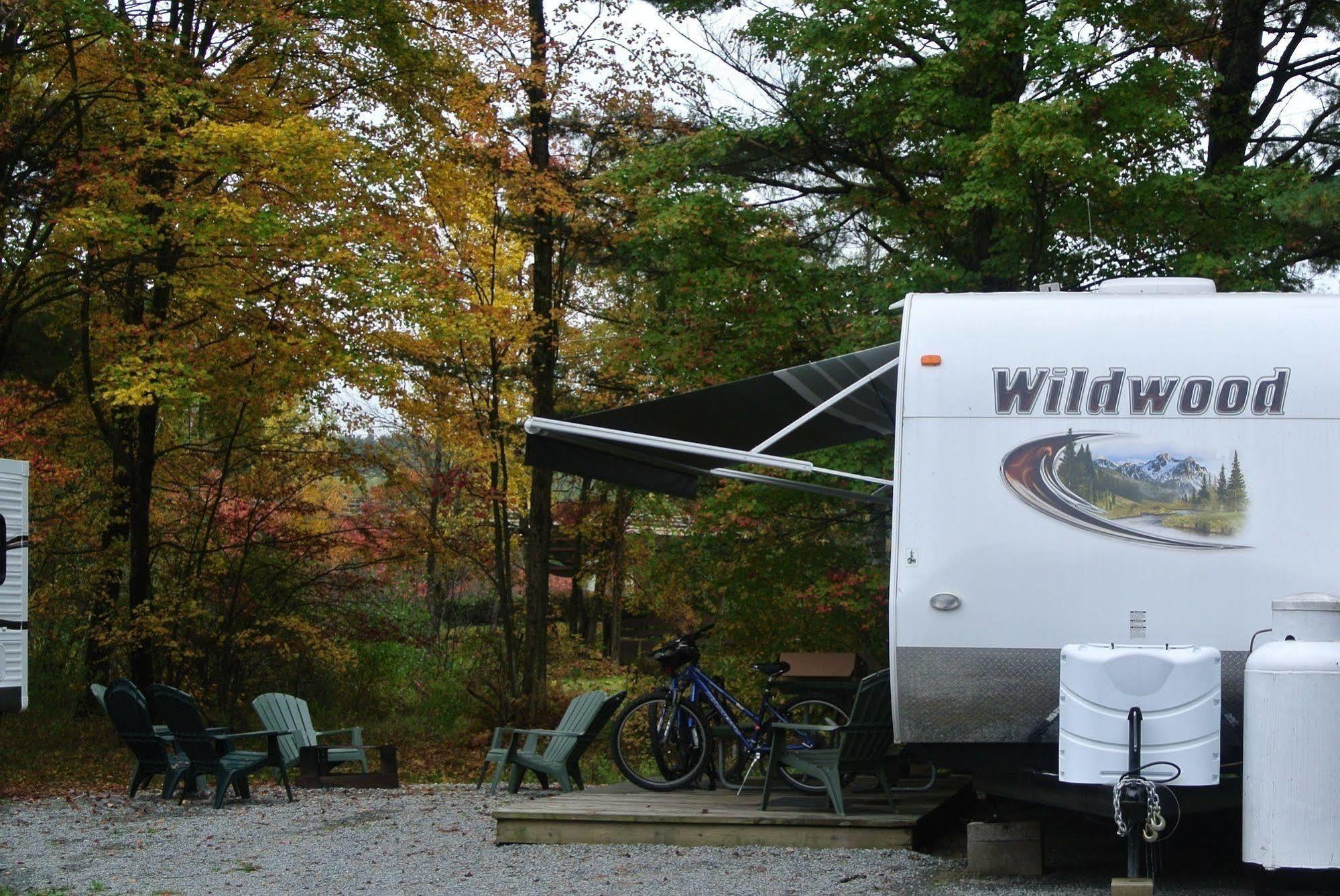 Lake George Escape - Campground Warrensburg Eksteriør billede