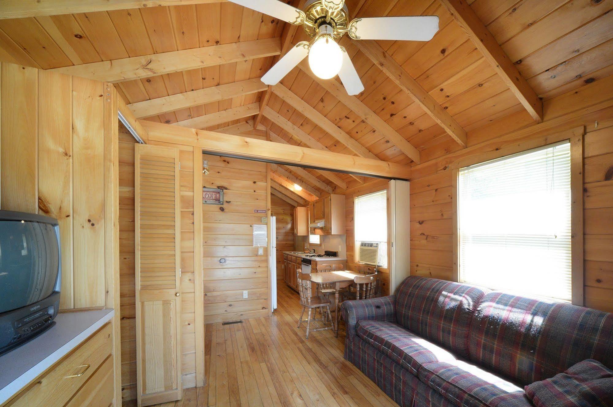 Lake George Escape - Campground Warrensburg Eksteriør billede