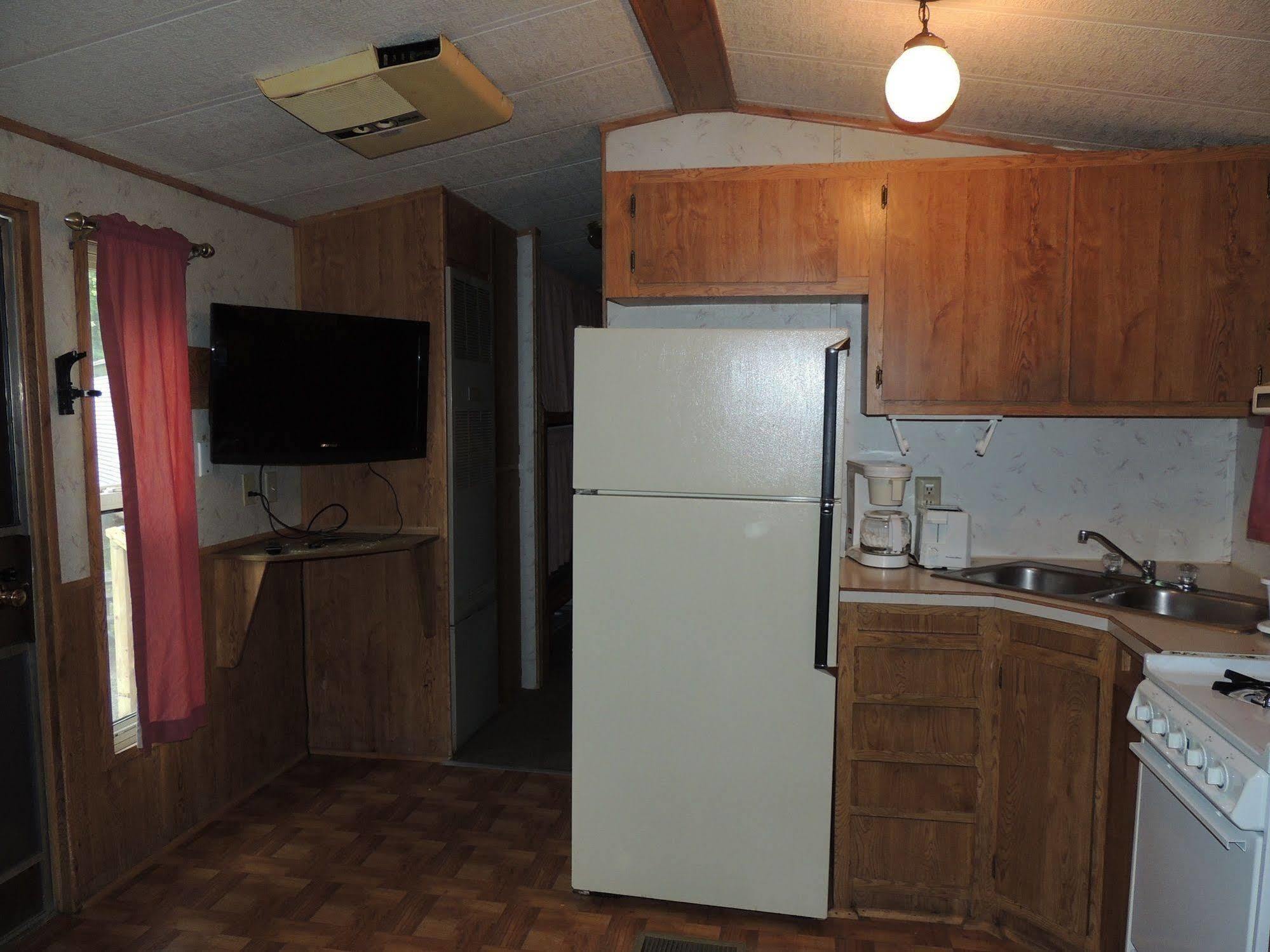 Lake George Escape - Campground Warrensburg Eksteriør billede